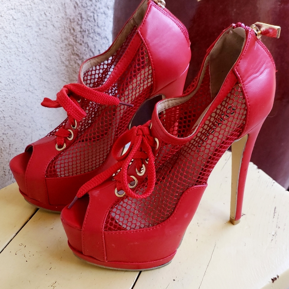 👠 - Picture 2 of 5